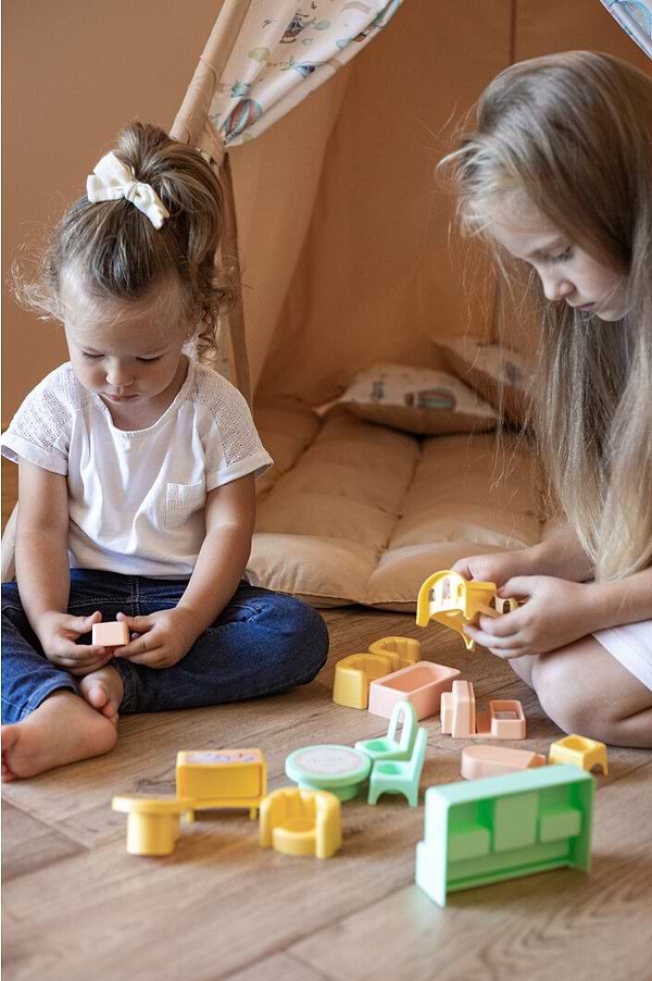 Фото - Меблі і будиночки для ляльки ELFIKI спальня 7 ел. (39790)