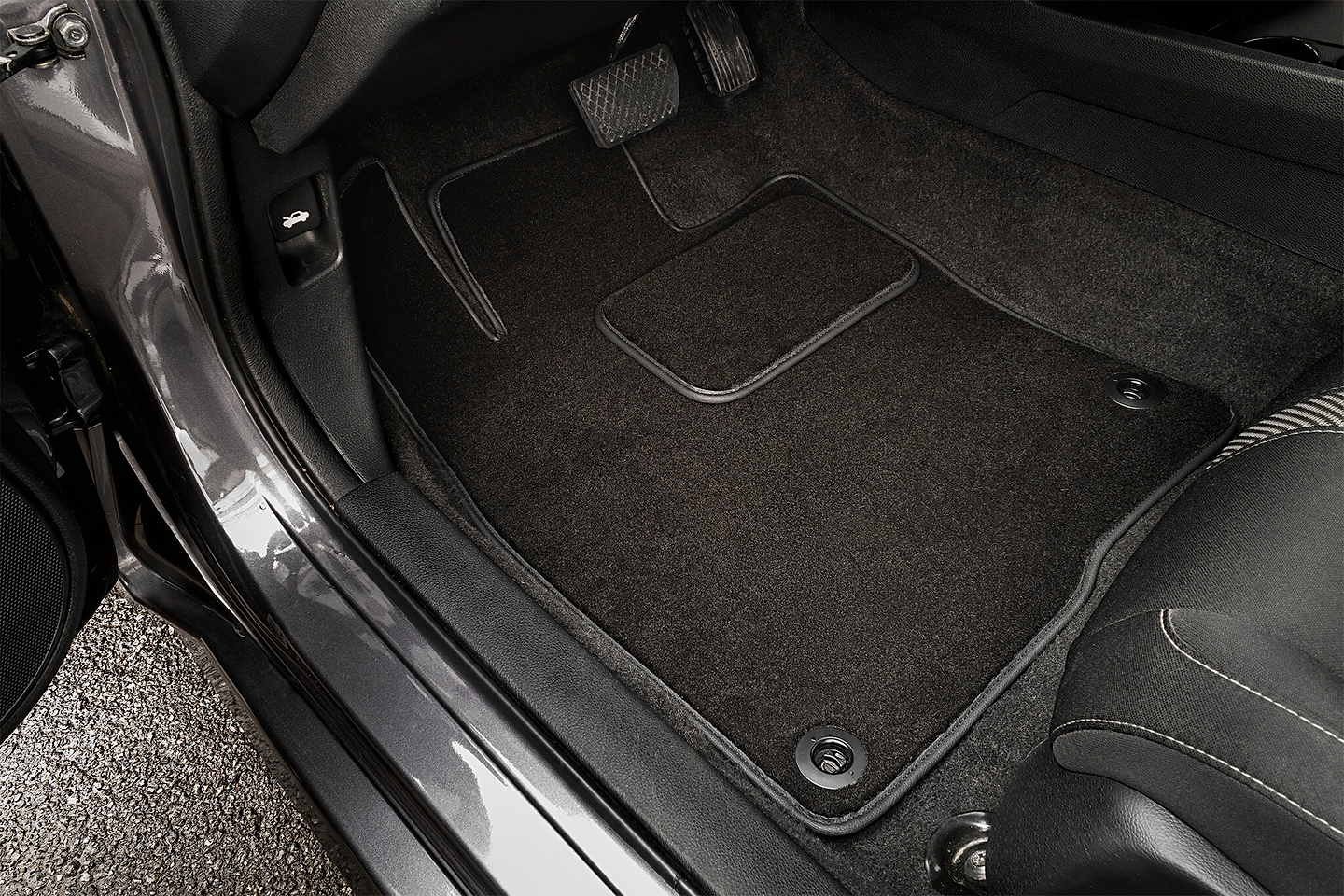 Коврики ворсовые в салон авто EVAtech Premium для Audi A3 (8V) 3-doors 2012-2020 3 поколение Htb USA черный кант AU33257AS2AV4VPB