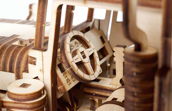 Фото - 3D пазлы Ugears Тягач VM-03 (70056)