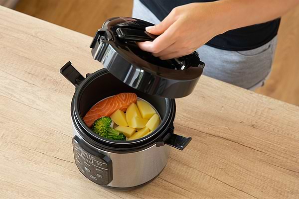 Фото - Мультиварка Sencor SRM0650SS