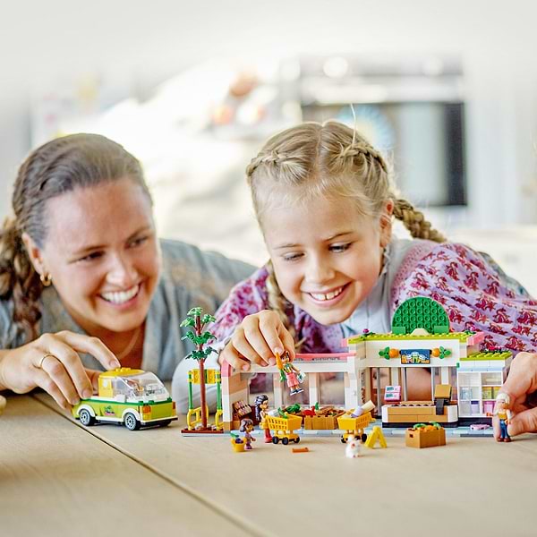 Фото - Конструктор LEGO Friends Крамниця органічних продуктів (41729)