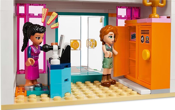 Фото - Конструктор LEGO Friends Хартлейк-Сіті: міжнародна школа (41731)