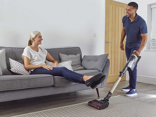 Фото - Пылесос ручной для дома Shark Stratos Anti Hair Wrap Plus Pet Pro (IZ400EUT)