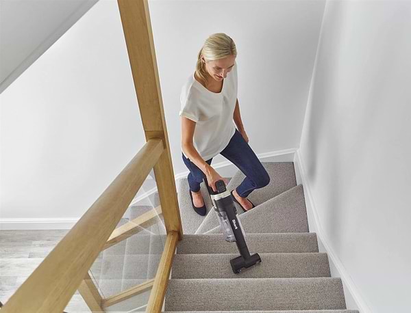 Фото - Пылесос ручной для дома Shark Stratos Anti Hair Wrap Plus Pet Pro (IZ400EUT)