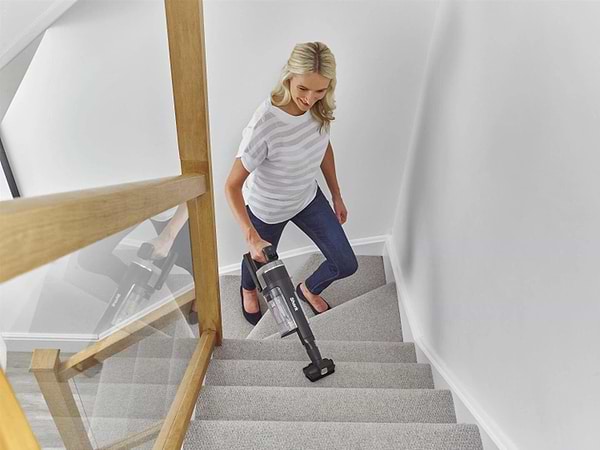 Фото - Пилосос ручний для дому Shark Stratos Anti Hair Wrap Plus Pet Pro (IZ420EUT)