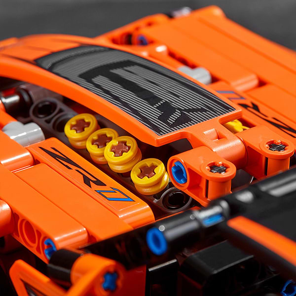Фото - Конструктор LEGO Technic Chevrolet Corvette ZR1 (42093)
