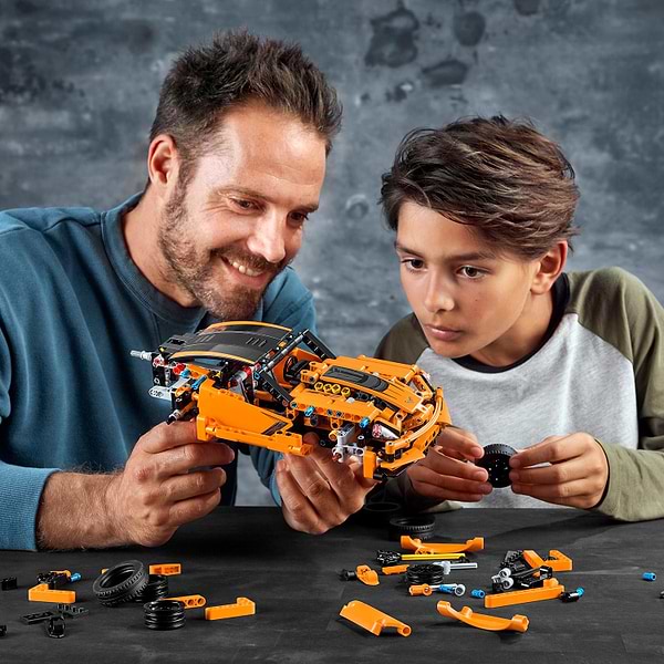 Фото - Конструктор LEGO Technic Chevrolet Corvette ZR1 (42093)
