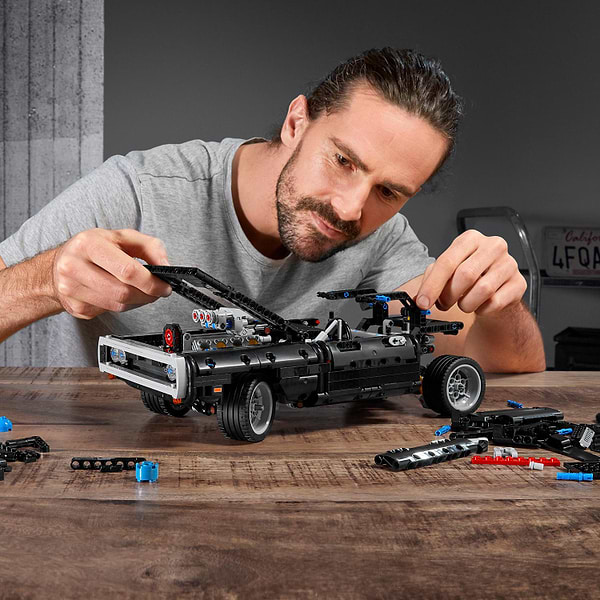 Фото - Конструктор LEGO Technic Dodge Charger Домініка Торетто (42111)