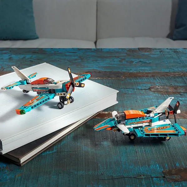 Фото - Конструктор LEGO Technic Technic Спортивний літак (42117)