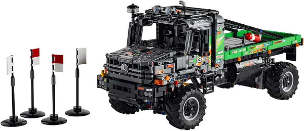 Фото - Конструктор LEGO Technic Повнопривідний вантажівка-позашляховик Mercedes-Benz Zetros (42129)