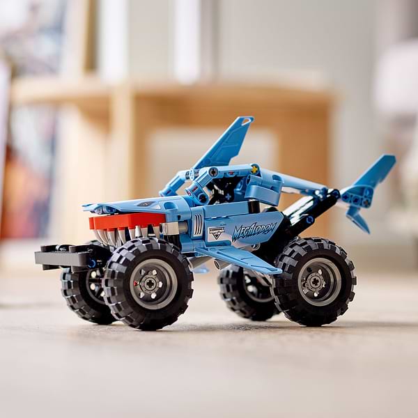 Фото - Конструктор LEGO Technic Monster Jam™ Megalodon™ (42134)