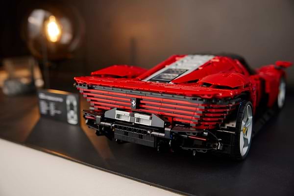 Фото - Конструктор LEGO Technic Ferrari Daytona SP3 (42143