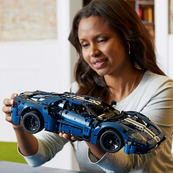 Фото - Конструктор LEGO Technic Ford GT 2022 (42154)