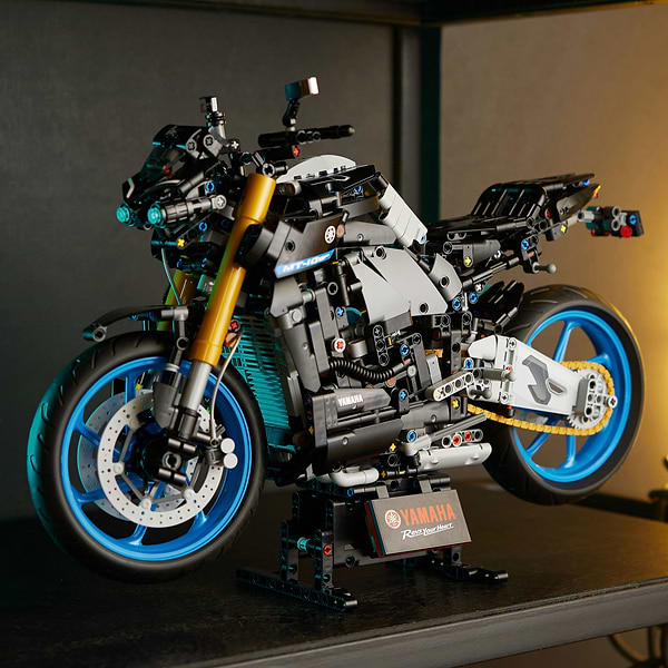Фото - Конструктор LEGO Technic Yamaha MT-10 SP (42159)
