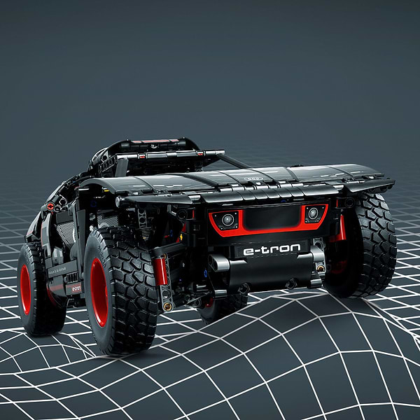 Фото - Конструктор LEGO Technic Audi RS Q e-tron (42160)