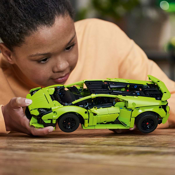 Фото - Конструктор LEGO Technic Lamborghini Huracán Tecnica (42161)
