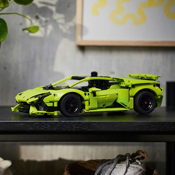 Фото - Конструктор LEGO Technic Lamborghini Huracán Tecnica (42161)