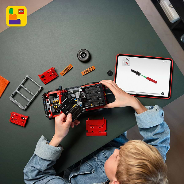 Фото - Конструктор LEGO  Technic Внедорожник Ford Bronco® (42213)