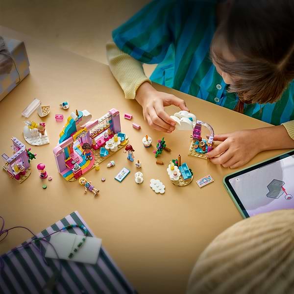 Фото - Конструктор LEGO Friends Кафе мечты единорога (42684)