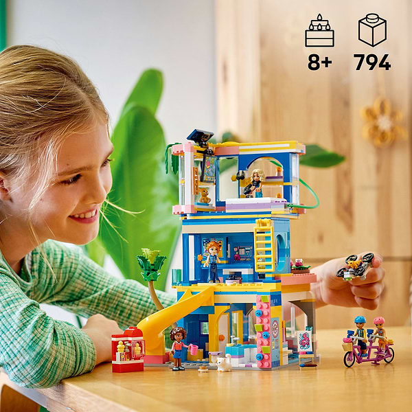 Фото - Конструктор LEGO  Friends Клубний будинок друзів HLC (42689)
