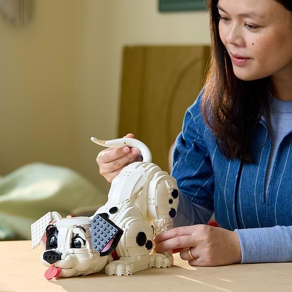 Фото - Конструктор LEGO Disney Classic 101 далматинець (43269)