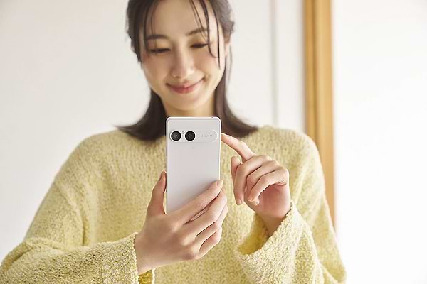 Фото - Смартфон Sony Xperia 10 VII 8/128GB White