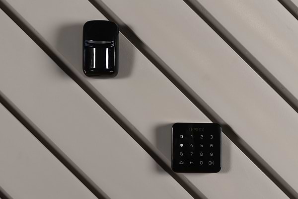 Фото - Бездротовий датчик руху U-PROX PIR Combi Black