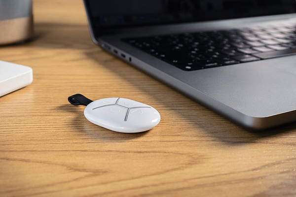 Фото - Беспроводная станция управления приборами U-PROX Keyfob B4 White