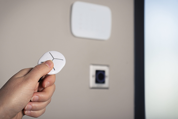 Фото - Беспроводная станция управления приборами U-PROX Keyfob B4 White