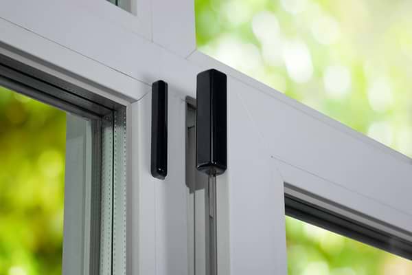 Фото - Бездротовий датчик відкриття дверей/вікон U-PROX WDC Plus Black