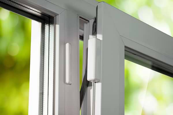 Фото - Бездротовий датчик відкриття дверей/вікон U-PROX WDC White