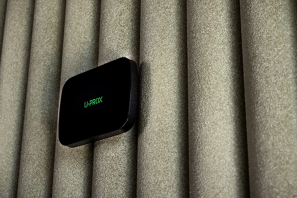 Фото - Беспроводная станция управления приборами U-PROX MPX L Black