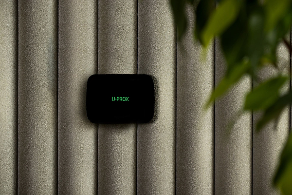 Фото - Беспроводная станция управления приборами U-PROX MPX L Black