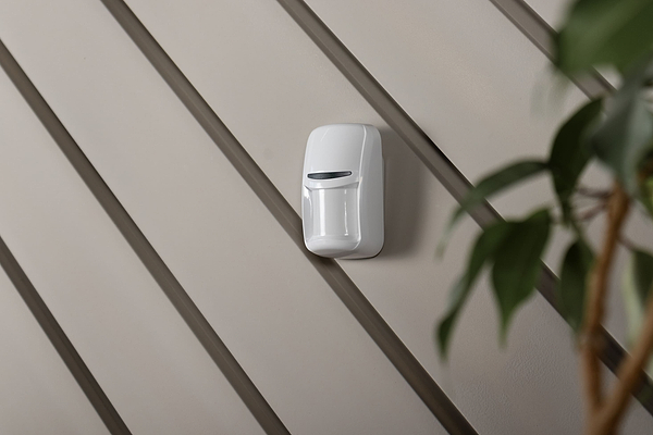 Фото - Беспроводной датчик движения U-PROX PIR White