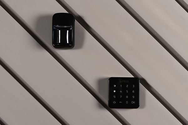 Фото - Беспроводной датчик движения U-PROX PIR Black