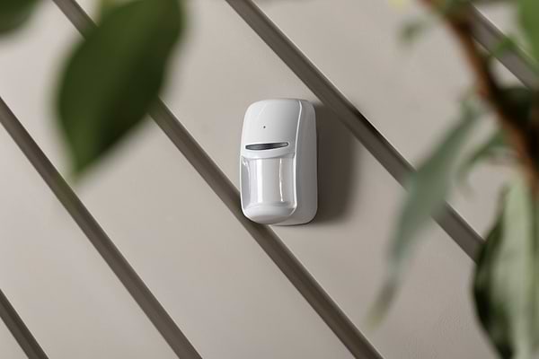 Фото - Бездротовий датчик руху U-PROX PIR Combi White