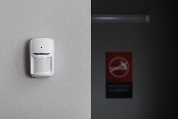 Фото - Бездротовий датчик руху U-PROX PIR Combi White