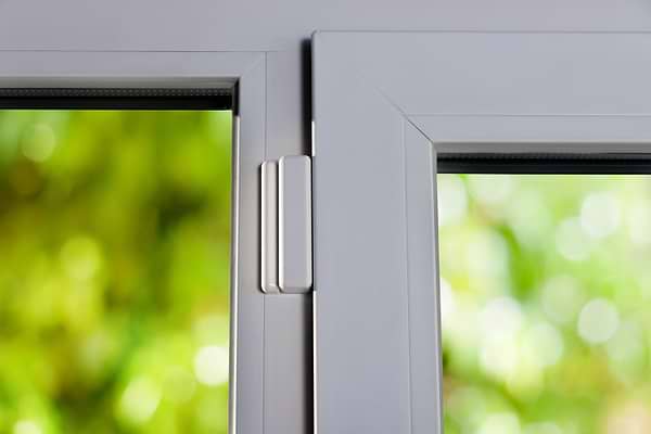 Фото - Бездротовий датчик відкриття дверей/вікон U-PROX WDC Uni White