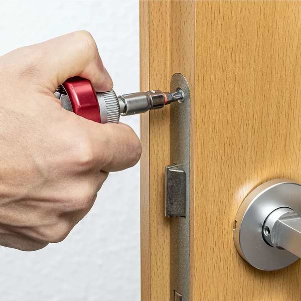 Фото - Викрутка зі змінними бітами Trotec 40 шт. Bit and Socket Wrench Set (6200001005)