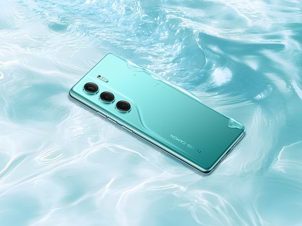 Фото - Смартфон Tecno Camon 40 8/128Gb Emerald Lake Green (CM5)