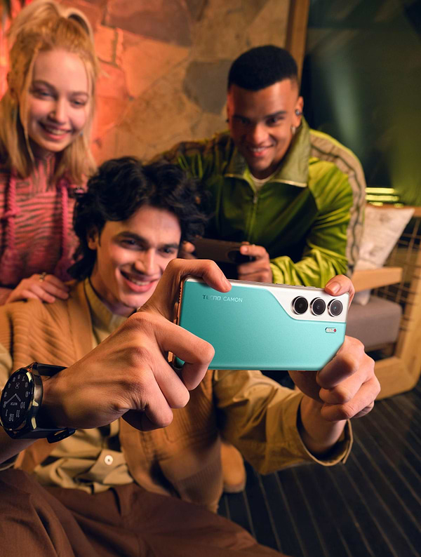 Фото - Смартфон Tecno Camon 40 8/128Gb Emerald Lake Green (CM5)