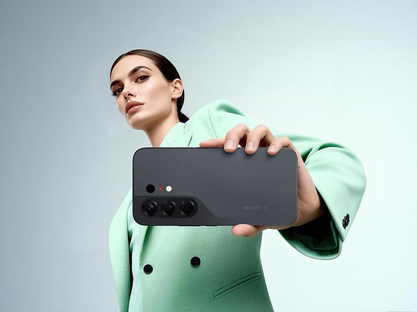 Фото - Смартфон Tecno Camon 50 12/256Gb Moonshadow Black (CN5)