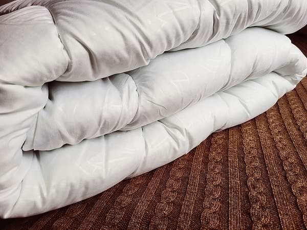 Фото - Ковдра демісезонна полуторна Vladi Комфорт 300г/м² 140х205