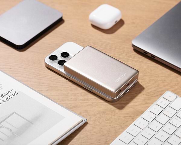 Фото - Батарея мобильная Canyon OnPower 510 slim Magsafe 10000 mAh PD20W Beige (CNS-CPB510BE)