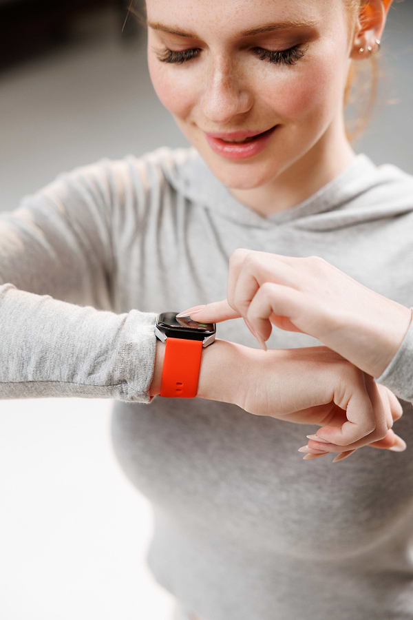 Фото - Смарт-годинник Canyon Chatter SW-58 BT-CALL Silver Red (CNS-SW58RR)