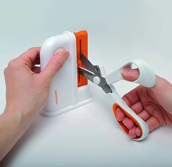 Фото - Точилка кухонних ножів Fiskars White (1020499)