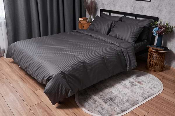 Фото - Комплект постільної білизни Moon&Star Satin Stripe Stripe Black 143х210х2 нав. 2х40х60 (MS-820003700)