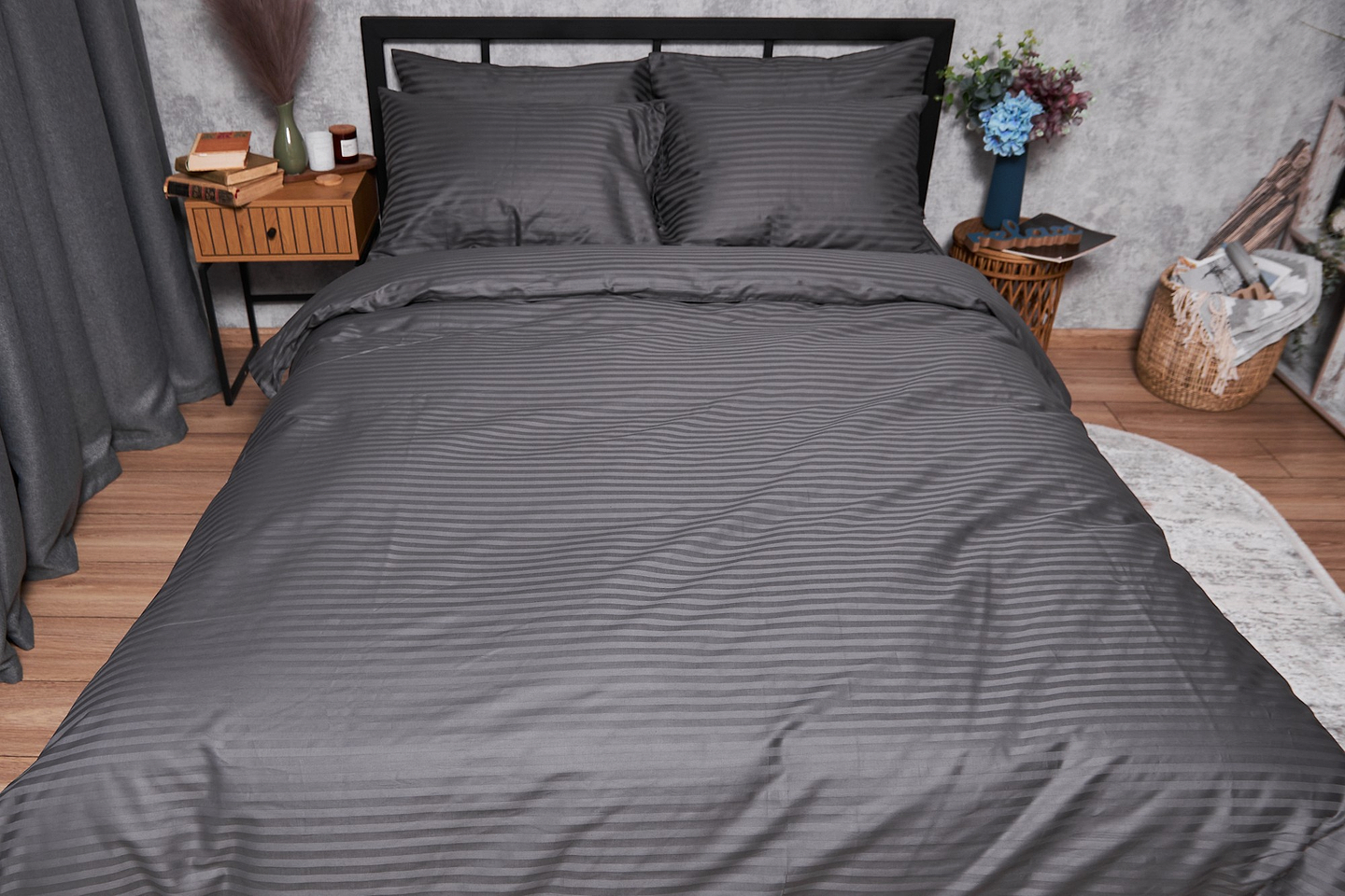 Комплект постільної білизни Moon&Star Satin Stripe Stripe Black 143х210 нав. 2х50х70 (MS-820003691)