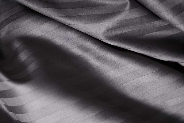 Фото - Комплект постільної білизни Moon&Star Satin Stripe Stripe Black 160х220х2 нав. 4х70х70 (MS-820003709)