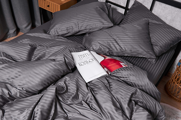 Фото - Комплект постільної білизни Moon&Star Satin Stripe Stripe Black 160х220х2 нав. 2х50х70 (MS-820003706)